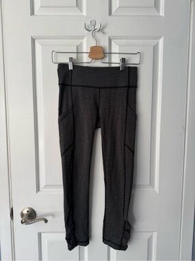 lululemon athletica size 4 Pace Rival Charcoal Gray Textured Crop Leggings